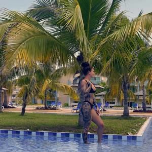 Meet your Posher, Émilie